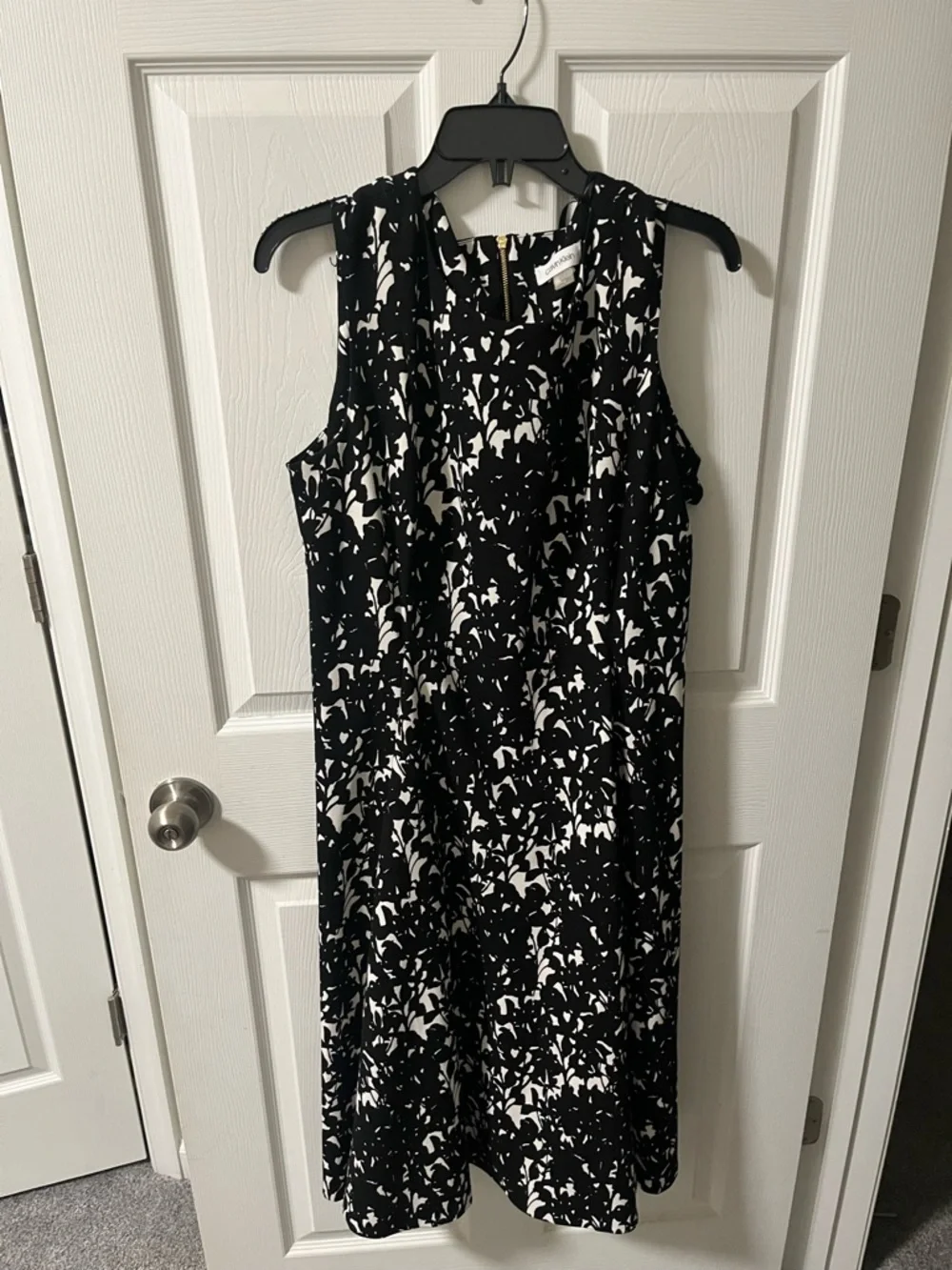 Calvin Klein Black and White Sleeveless Midi Dress - Picture 1 of 4